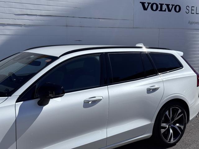 V60 B5 Rデザイン 純正HDDナビ 地デジTV harman/kardonプレミアムサウンド クライメート・パッケージ シート&ステアリングヒーター パワーテールゲートパワーシート 純正18インチAW ETC(18枚目)