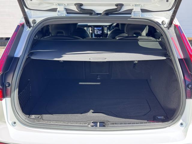 V60 B5 Rデザイン 純正HDDナビ 地デジTV harman/kardonプレミアムサウンド クライメート・パッケージ シート&ステアリングヒーター パワーテールゲートパワーシート 純正18インチAW ETC(31枚目)