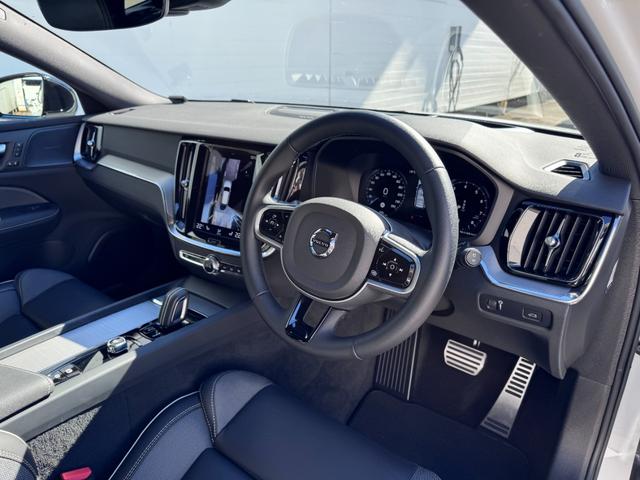 V60 B5 Rデザイン 純正HDDナビ 地デジTV harman/kardonプレミアムサウンド クライメート・パッケージ シート&ステアリングヒーター パワーテールゲートパワーシート 純正18インチAW ETC(37枚目)