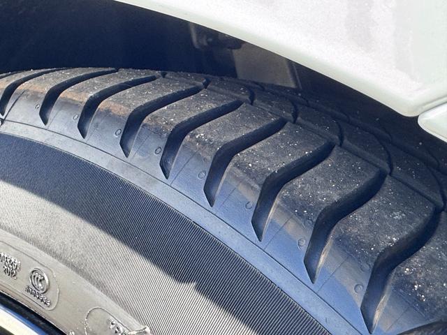 V60 B5 Rデザイン 純正HDDナビ 地デジTV harman/kardonプレミアムサウンド クライメート・パッケージ シート&ステアリングヒーター パワーテールゲートパワーシート 純正18インチAW ETC(43枚目)