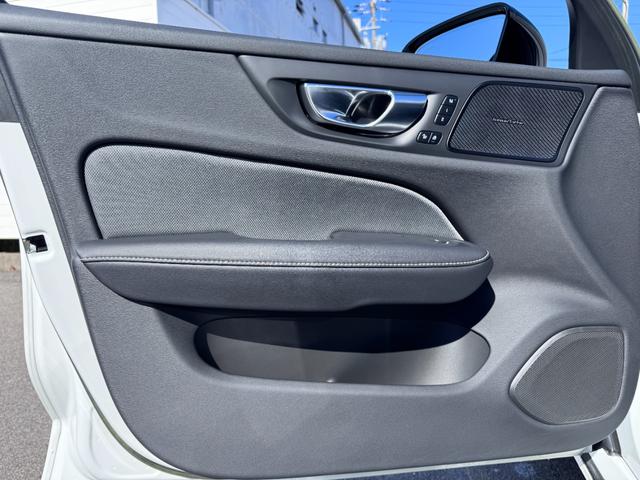 V60 B5 Rデザイン 純正HDDナビ 地デジTV harman/kardonプレミアムサウンド クライメート・パッケージ シート&ステアリングヒーター パワーテールゲートパワーシート 純正18インチAW ETC(46枚目)