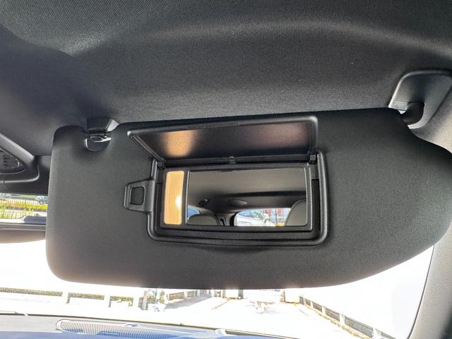 V60 B5 Rデザイン 純正HDDナビ 地デジTV harman/kardonプレミアムサウンド クライメート・パッケージ シート&ステアリングヒーター パワーテールゲートパワーシート 純正18インチAW ETC(56枚目)