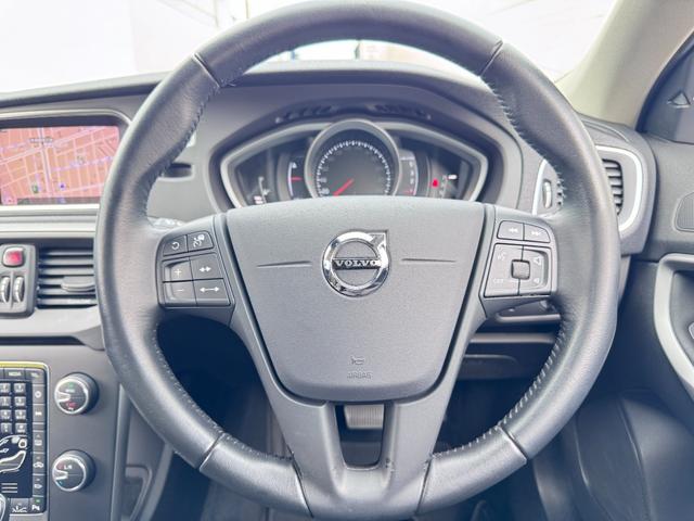 Ｖ４０ Ｄ４　ナビエディション　禁煙車　特別仕様車　純正ＨＤＤナビ　インテリセーフ　ＬＥＤヘッドライト　バックカメラ　スマートキー　Ｂｌｕｅｔｏｏｔｈ　ＥＴＣ　純正１６インチＡＷ（23枚目）