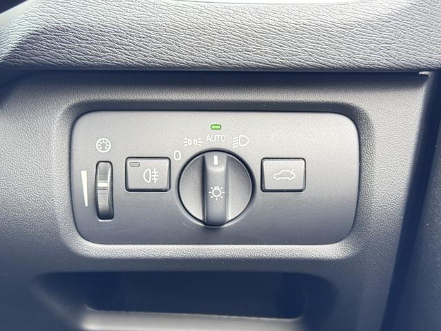 Ｖ４０ Ｄ４　ナビエディション　禁煙車　特別仕様車　純正ＨＤＤナビ　インテリセーフ　ＬＥＤヘッドライト　バックカメラ　スマートキー　Ｂｌｕｅｔｏｏｔｈ　ＥＴＣ　純正１６インチＡＷ（25枚目）