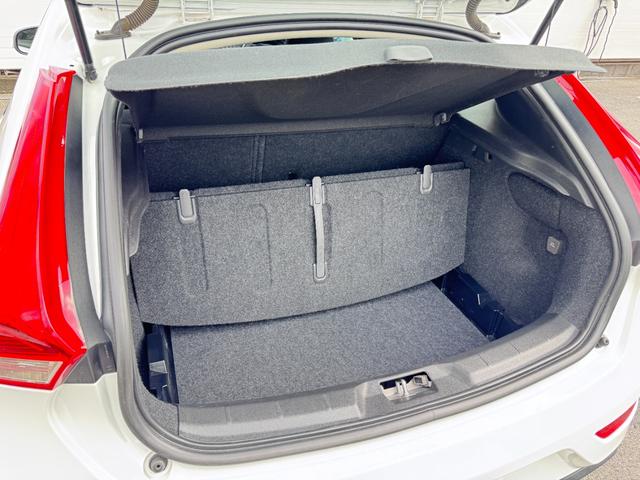 Ｖ４０ Ｄ４　ナビエディション　禁煙車　特別仕様車　純正ＨＤＤナビ　インテリセーフ　ＬＥＤヘッドライト　バックカメラ　スマートキー　Ｂｌｕｅｔｏｏｔｈ　ＥＴＣ　純正１６インチＡＷ（35枚目）