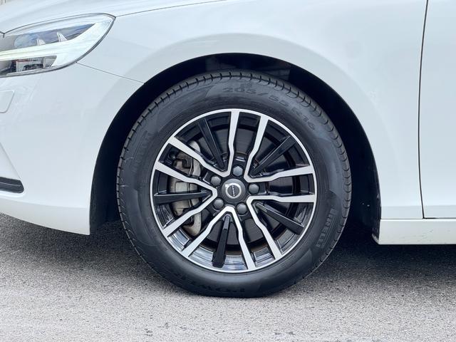 Ｖ４０ Ｄ４　ナビエディション　禁煙車　特別仕様車　純正ＨＤＤナビ　インテリセーフ　ＬＥＤヘッドライト　バックカメラ　スマートキー　Ｂｌｕｅｔｏｏｔｈ　ＥＴＣ　純正１６インチＡＷ（40枚目）