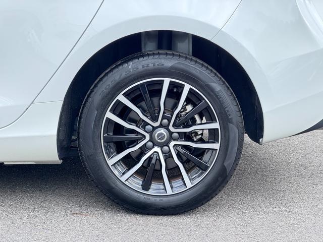 Ｖ４０ Ｄ４　ナビエディション　禁煙車　特別仕様車　純正ＨＤＤナビ　インテリセーフ　ＬＥＤヘッドライト　バックカメラ　スマートキー　Ｂｌｕｅｔｏｏｔｈ　ＥＴＣ　純正１６インチＡＷ（41枚目）