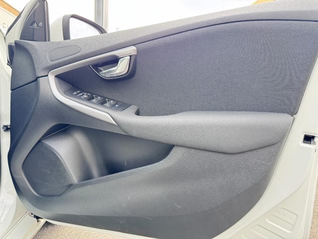 Ｖ４０ Ｄ４　ナビエディション　禁煙車　特別仕様車　純正ＨＤＤナビ　インテリセーフ　ＬＥＤヘッドライト　バックカメラ　スマートキー　Ｂｌｕｅｔｏｏｔｈ　ＥＴＣ　純正１６インチＡＷ（50枚目）