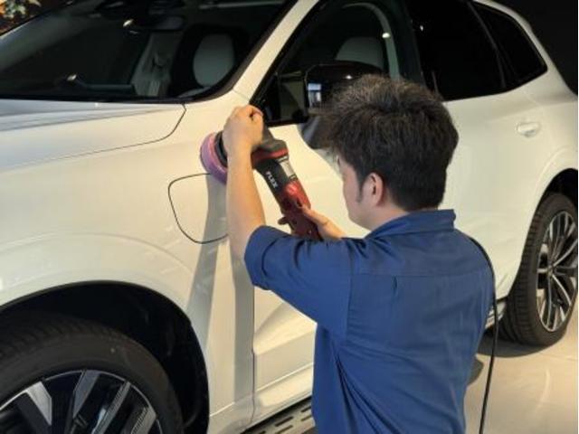 ＸＣ６０ Ｂ５　ＡＷＤ　インスクリプション　電動パノラマサンルーフ　ｈａｒｍａｎ／ｋａｒｄｏｎプレミアムサウンド　純正ＨＤＤナビ　地デジＴＶ　シート＆ステアリングヒーター　ベンチレーション　マッサージ機能　パワーシート　パワーテールゲート（74枚目）