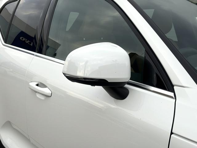 ＸＣ４０ リチャージ　ＰＨＶ　Ｔ５　インスクリプション　電動パノラマサンルーフ　ｈａｒｍａｎ／ｋａｒｄｏｎプレミアムサウンド　純正ナビ　地デジＴＶ　ブロンドレザーシート　シート＆ステアリングヒーター　パワーテールゲート　ＬＥＤヘッドライト　純正１９ＡＷ（25枚目）