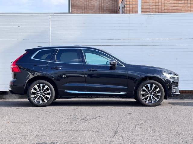 �k�����̃��O�W���A���[��̌������w�b�U�O�B�`���I�ȃX�J���W�i�r�A���E�f�U�C�����p�����Ȃ���A�������ɂ��ӂ�D��ȕ��͋C��g�ɂ܂Ƃ��A�V������������������X�^�C�����O�ł��B