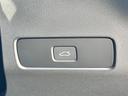 運転席側からパワーテールゲートの開閉が可能です。