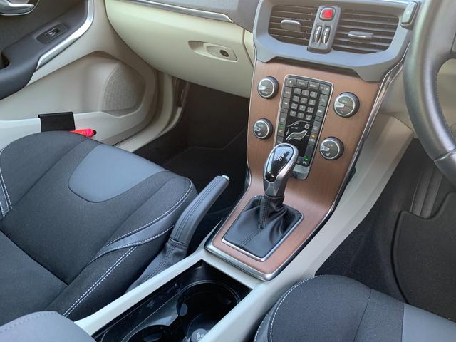 V40 T4 SE 運転席パワーシート 純正ナビ ETC ブル-トゥ-ス機能(7枚目)