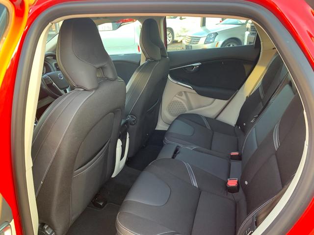 V40 T4 SE 運転席パワーシート 純正ナビ ETC ブル-トゥ-ス機能(11枚目)