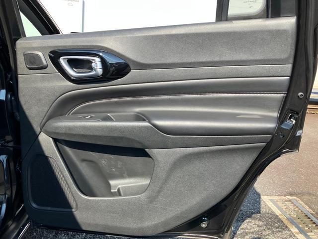 ジープ・コマンダー リミテッド　認定中古車保証　整備付　純正ナビゲーションシステム　ＡｐｐｌｅＣａｒｐｌａｙ　バックカメラ　アラウンドビューモニター　シートヒーター　ステアリングヒーター　シートメモリー　パワーリフトゲート（20枚目）