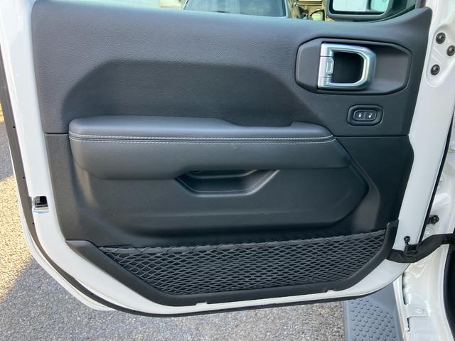 助手席ドア内張