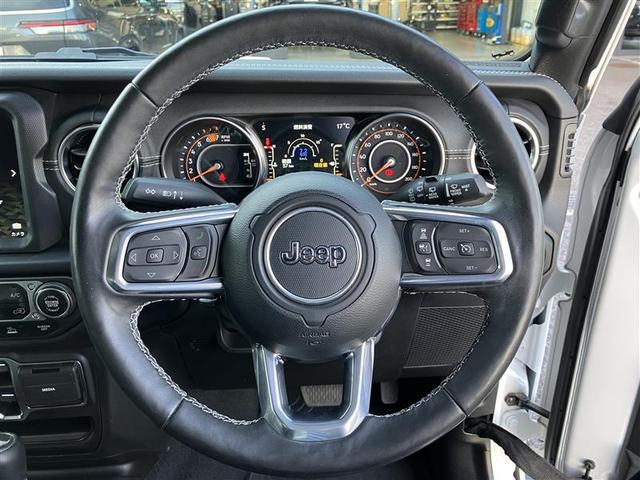 ヒーター機能付きステアリングホイールになります