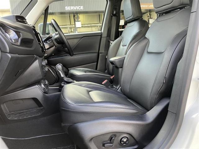 ジープ・レネゲード４ｘｅ リミテッド　４ｘｅ　認定中古車保証　整備付き　純正ナビ　ＬＥＤヘッドライト　純正アルミホイール　バックカメラ　ＰＨＥＶ　充電ケーブル付（22枚目）