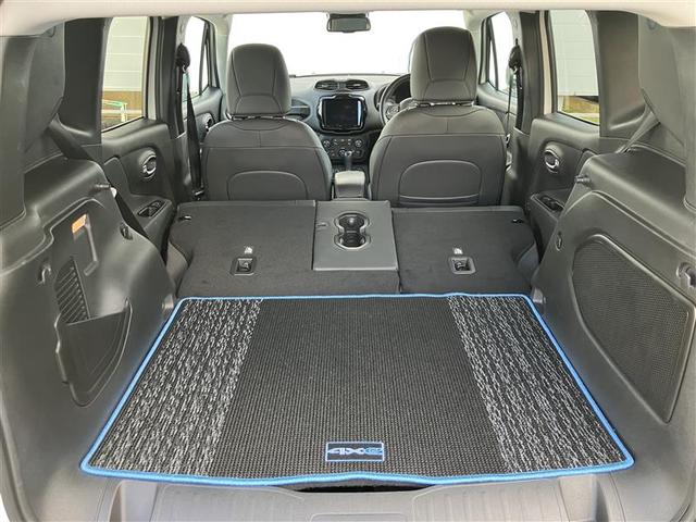 ジープ・レネゲード４ｘｅ リミテッド　４ｘｅ　認定中古車保証　整備付き　純正ナビ　ＬＥＤヘッドライト　純正アルミホイール　バックカメラ　ＰＨＥＶ　充電ケーブル付（28枚目）