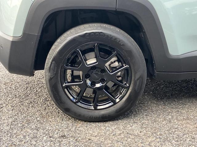 ジープ・レネゲード４ｘｅ アップランド　４ｘｅ　認定中古車保証　整備付　ＰＨＥＶモデル　特別仕様車　特別カラー　純正ナビゲーションシステム　ＡｐｐｌｅＣａｒｐｌａｙ　バックカメラ　アダプティブクルーズコントロール　ＥＴＣ２．０　充電ケーブル付（11枚目）