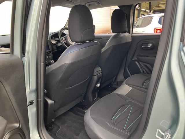 ジープ・レネゲード４ｘｅ アップランド　４ｘｅ　認定中古車保証　整備付　ＰＨＥＶモデル　特別仕様車　特別カラー　純正ナビゲーションシステム　ＡｐｐｌｅＣａｒｐｌａｙ　バックカメラ　アダプティブクルーズコントロール　ＥＴＣ２．０　充電ケーブル付（24枚目）