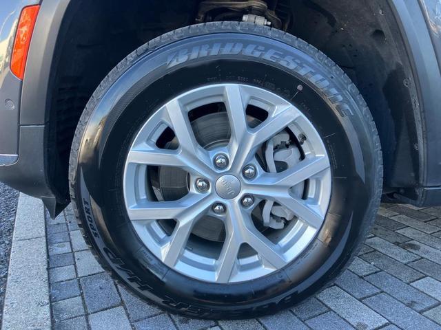 �^�]�ȃh�A����