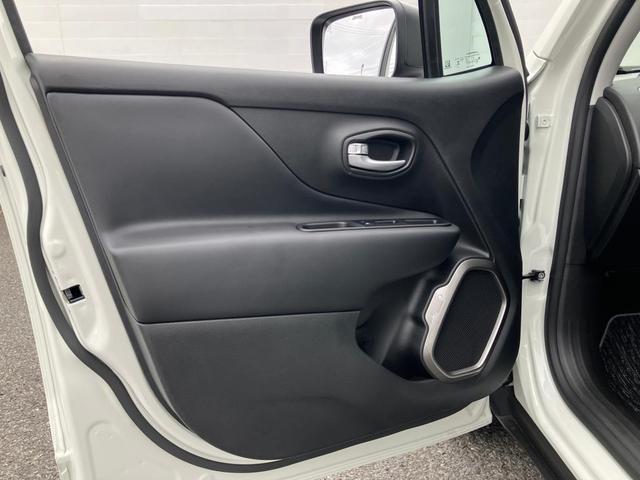 ジープ・レネゲード アルティテュード　ｅ－ハイブリッド　新車保証継承　整備付　純正ナビゲーションシステム　ＡｐｐｌＣａｒｐｌａｙ　レザシート　シートヒーター　ステアリングヒーター　アダプティブクルーズコントロール　バックカメラ　ＥＴＣ　ＬＥＤヘッドライト（23枚目）