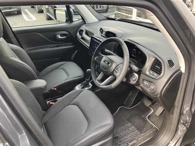 ジープ・レネゲード アルティテュード　ｅ－ハイブリッド　新車保証継承　純正ナビ　ブラインドスポットモニター　アダプティブクルーズコントロール　ＥＴＣ２．０　パワーシート　ＬＥＤヘッドライト　シートヒーター　オートエアコン　Ｂｌｕｅｔｏｏｔｈ（15枚目）