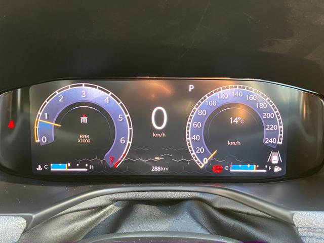 ジープ・コンパス ロンジチュード　新車保証継承　整備付　純正ナビゲーションシステム　バックカメラ　アダプティブクルーズコントロール　ＡｐｐｌｅＣａｒｐｌａｙ　レーンキープアシスト　ＬＥＤヘッドライト（31枚目）