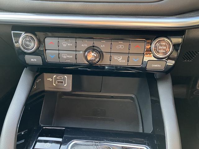 ���C�����X�`���[�W���O�p�b�h�����B