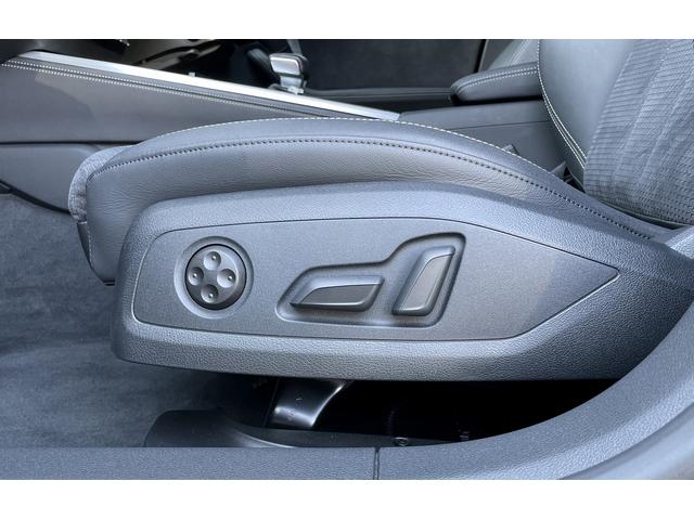 Ａ５スポーツバック ３５ＴＤＩ　Ｓライン　ワンオーナー　Ａｕｄｉｓｐｏｒｔ１９インチホイール　ブラックスタイリングパッケージサラウンドビューカメラ　追尾式クルーズコントロール（18枚目）