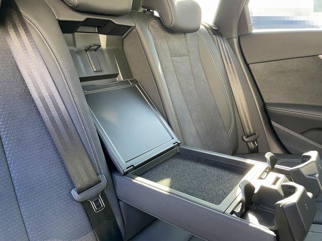 A4アバント 40TDIクワトロ Sライン 限定車ブラックスタイルプラス/19インチアルミホイール/レッドブレーキキャリパー/ブラックスタイリングパッケージ/ダンピングコントロールサスペンション(14枚目)