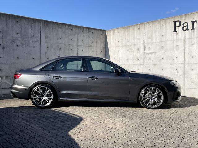 Ａ４ ４０ＴＤＩクワトロ　Ｓライン　元デモカー　ブラックスタイリングパッケージ　Ａｕｄｉｓｐｏｒｔ１９インチホイール　マトリクスＬＥＤヘッドライト　アダプティブクルーズコントロール（3枚目）