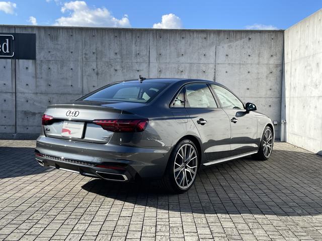 Ａ４ ４０ＴＤＩクワトロ　Ｓライン　元デモカー　ブラックスタイリングパッケージ　Ａｕｄｉｓｐｏｒｔ１９インチホイール　マトリクスＬＥＤヘッドライト　アダプティブクルーズコントロール（4枚目）