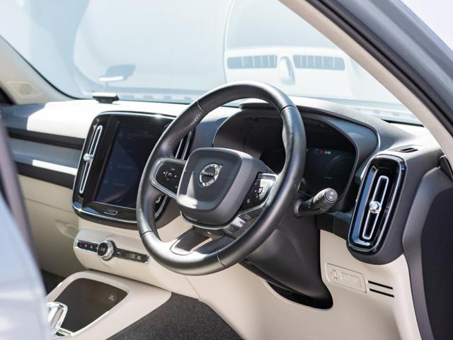 ＸＣ４０ リチャージ　ＰＨＶ　Ｔ５　インスクリプション　サンルーフ　ドラレコ付　セーフティ標準装備　ＡＣＣ　ＢＬＩＳ　３６０°ビューカメラ　シートヒーター　ワイヤレス充電　本革（23枚目）