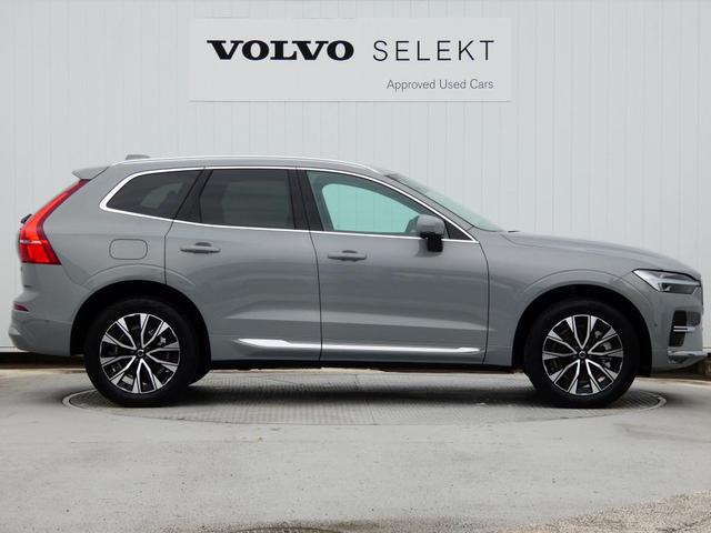ＸＣ６０ 　Ｕｌｔｉｍａｔｅ　Ｂ５　ＡＷＤ　パノラマガラスルーフ　Ｂ＆Ｗ　ヘッドアップ・ディスプレイ　３６０度ビューＣ　エア・サスペンション　　４ゾーンＡＣ　前後シートヒーター　本革シート　Ｆシートマッサージ（10枚目）