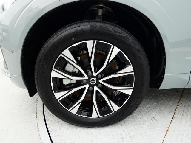 ＸＣ６０ 　Ｕｌｔｉｍａｔｅ　Ｂ５　ＡＷＤ　パノラマガラスルーフ　Ｂ＆Ｗ　ヘッドアップ・ディスプレイ　３６０度ビューＣ　エア・サスペンション　　４ゾーンＡＣ　前後シートヒーター　本革シート　Ｆシートマッサージ（12枚目）