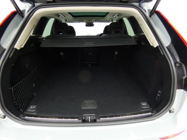 ＸＣ６０ 　Ｕｌｔｉｍａｔｅ　Ｂ５　ＡＷＤ　パノラマガラスルーフ　Ｂ＆Ｗ　ヘッドアップ・ディスプレイ　３６０度ビューＣ　エア・サスペンション　　４ゾーンＡＣ　前後シートヒーター　本革シート　Ｆシートマッサージ（31枚目）