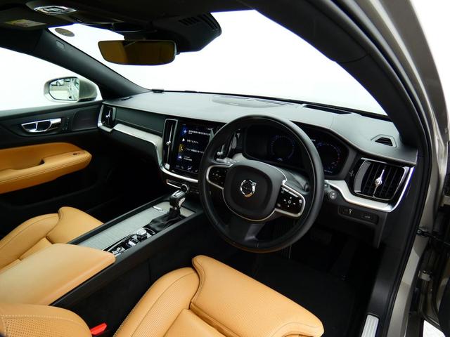 Ｖ６０ 　Ｔ５　Ｉｎｓｃｒｉｐｔｉｏｎ　パノラマ・ガラスルーフ　ｈａｒｍａｎ／ｋａｒｄｏｎ　１９インチＡＷ　前後シートヒーター　フロントシートマッサージ　４ゾーンＡＣ　ヘッドアップ・ディスプレイ　ワンオーナー（13枚目）