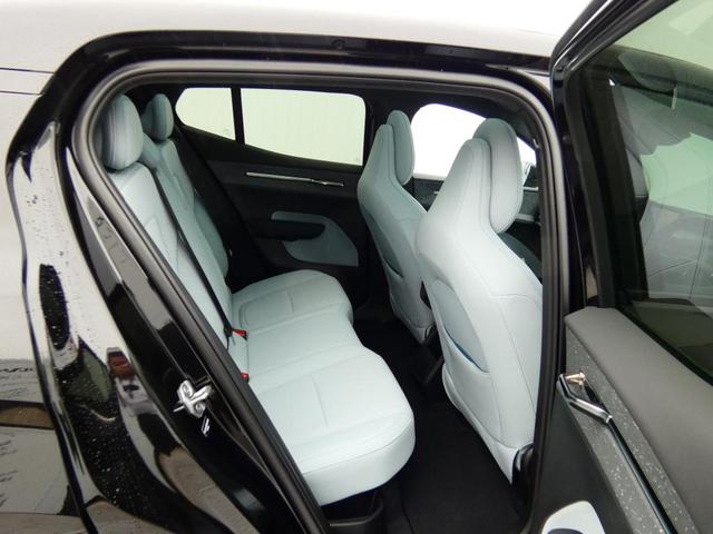 ＥＸ３０ 　Ｕｌｔｒａ　Ｓｉｎｇｌｅ　Ｍｏｔｏｒ　Ｅｘｔｅｎｄｅｄ　Ｒａ　パノラマ・ガラスルーフ　　２０インチＡＷ　ｈａｒｍａｎ／ｋａｒｄｏｎ　フロントシートヒーター／ステアリングヒーター　３６０度ビューカメラ（18枚目）
