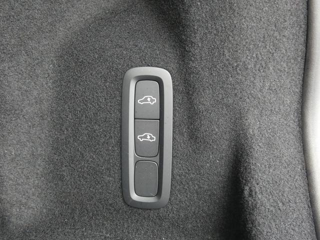 ＸＣ６０ 　Ｒｅｃｈａｒｇｅ　Ｕｌｔｉｍａｔｅ　Ｔ６　ＡＷＤ　ＰＨＥＶ　パノラマガラスルーフ　２１インチＡＷ　Ｂ＆Ｗ　ヘッドアップディスプレイ　３６０度ビューカメラ　エアサス　　フロントシートマッサージ（38枚目）