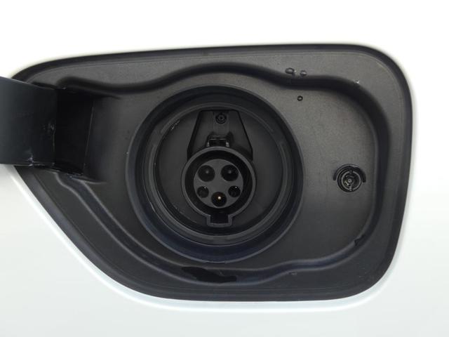 Ｖ６０ 　Ｒｅｃｈａｒｇｅ　Ｕｌｔｉｍａｔｅ　Ｔ６　ＡＷＤ　ｐｌｕｇ－ｉｎ　ｈｙｂｒｉｄ　パノラマ・ガラスルーフ　Ｂ＆Ｗ　ヘッドアップ・ディスプレイ　前後シートヒーター　フロントシートリラクゼーション　デモカー（6枚目）