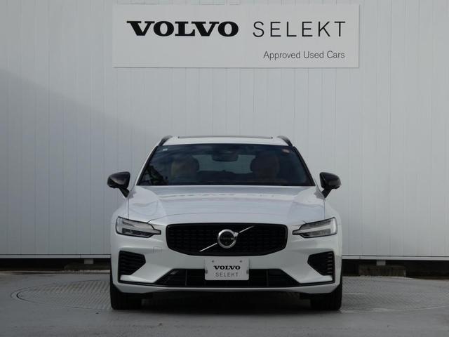 Ｖ６０ 　Ｒｅｃｈａｒｇｅ　Ｕｌｔｉｍａｔｅ　Ｔ６　ＡＷＤ　ｐｌｕｇ－ｉｎ　ｈｙｂｒｉｄ　パノラマ・ガラスルーフ　Ｂ＆Ｗ　ヘッドアップ・ディスプレイ　前後シートヒーター　フロントシートリラクゼーション　デモカー（7枚目）
