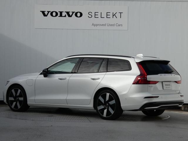 Ｖ６０ 　Ｒｅｃｈａｒｇｅ　Ｕｌｔｉｍａｔｅ　Ｔ６　ＡＷＤ　ｐｌｕｇ－ｉｎ　ｈｙｂｒｉｄ　パノラマ・ガラスルーフ　Ｂ＆Ｗ　ヘッドアップ・ディスプレイ　前後シートヒーター　フロントシートリラクゼーション　デモカー（10枚目）