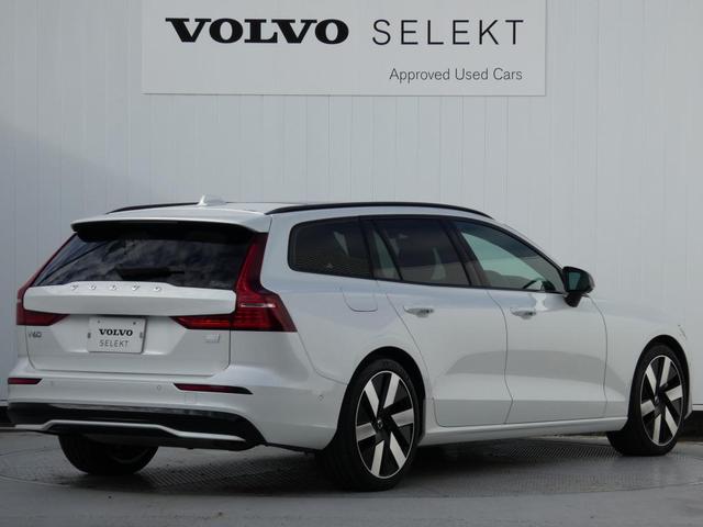 Ｖ６０ 　Ｒｅｃｈａｒｇｅ　Ｕｌｔｉｍａｔｅ　Ｔ６　ＡＷＤ　ｐｌｕｇ－ｉｎ　ｈｙｂｒｉｄ　パノラマ・ガラスルーフ　Ｂ＆Ｗ　ヘッドアップ・ディスプレイ　前後シートヒーター　フロントシートリラクゼーション　デモカー（11枚目）
