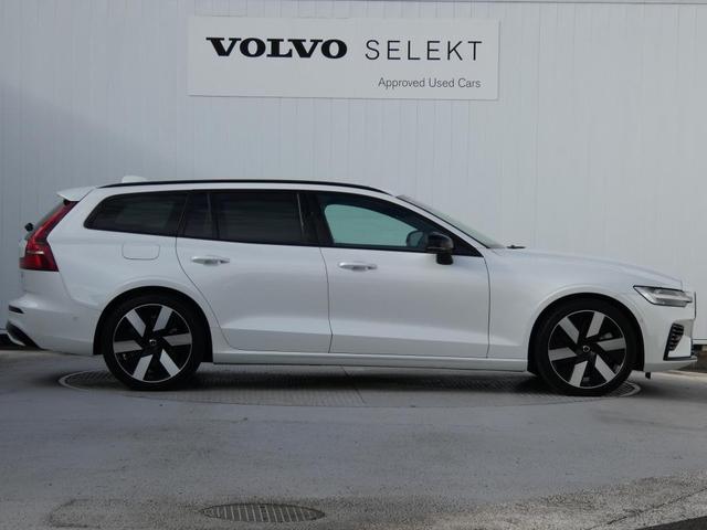 Ｖ６０ 　Ｒｅｃｈａｒｇｅ　Ｕｌｔｉｍａｔｅ　Ｔ６　ＡＷＤ　ｐｌｕｇ－ｉｎ　ｈｙｂｒｉｄ　パノラマ・ガラスルーフ　Ｂ＆Ｗ　ヘッドアップ・ディスプレイ　前後シートヒーター　フロントシートリラクゼーション　デモカー（12枚目）