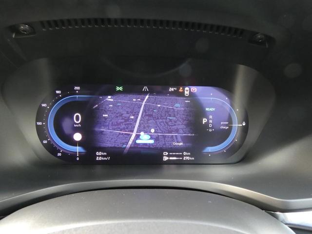 Ｖ６０ 　Ｒｅｃｈａｒｇｅ　Ｕｌｔｉｍａｔｅ　Ｔ６　ＡＷＤ　ｐｌｕｇ－ｉｎ　ｈｙｂｒｉｄ　パノラマ・ガラスルーフ　Ｂ＆Ｗ　ヘッドアップ・ディスプレイ　前後シートヒーター　フロントシートリラクゼーション　デモカー（17枚目）