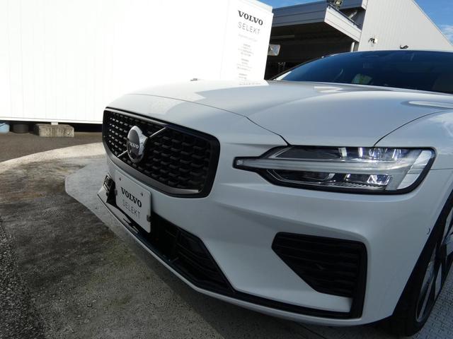 Ｖ６０ 　Ｒｅｃｈａｒｇｅ　Ｕｌｔｉｍａｔｅ　Ｔ６　ＡＷＤ　ｐｌｕｇ－ｉｎ　ｈｙｂｒｉｄ　パノラマ・ガラスルーフ　Ｂ＆Ｗ　ヘッドアップ・ディスプレイ　前後シートヒーター　フロントシートリラクゼーション　デモカー（42枚目）