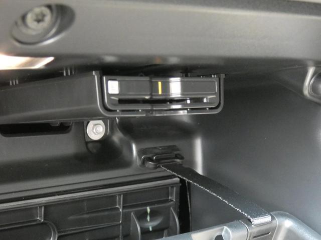 XC40  Ultra B4 AWD Dark Edition パノラマ・ガラスルーフ harman/kardon 19インチアルミ 360度ビューカメラ フロントシートヒーター Googleナビ(31枚目)