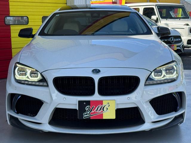 ６シリーズ ６４０ｉグランクーペ　ＥＮＥＲＧＹコンプリート車　フルエアロキット　２１インチＡＷ　４本出しマフラー　サンルーフ　車高調　カーボン調ミラーカバー　ベージュレザーシート　シートヒーター　スロコン　ＥＴＣ（32枚目）